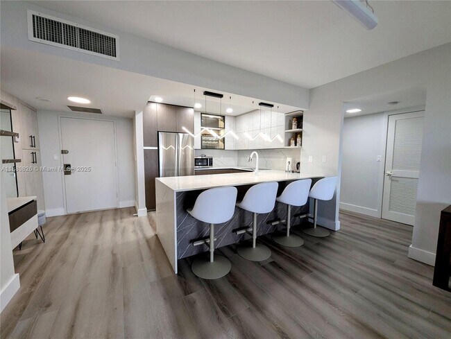 Foto del edificio - 500 Three Islands Boulevard