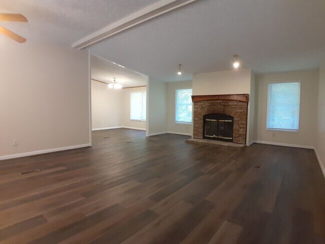 Foto del edificio - Double wide in Riner, 3 BR / 2 BA Availabl...