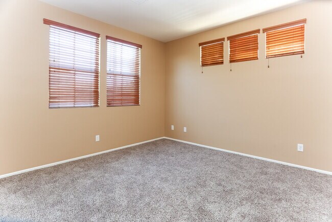 Building Photo - 9219 Horseshoe Basin Ave