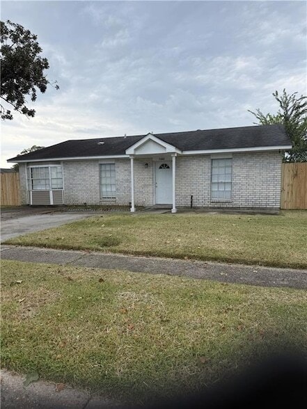 Building Photo - 5060 Radcliff St