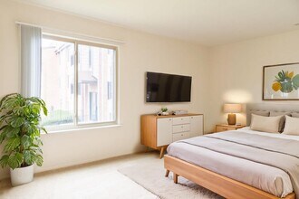 Interior Photo - Glencoe Hills