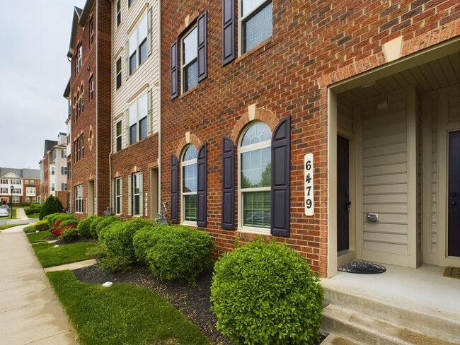 Building Photo - 6479 Jack Linton Dr S