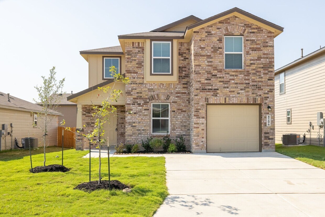 Primary Photo - Beautiful 4-Bedroom Home in Kendall Brook ...