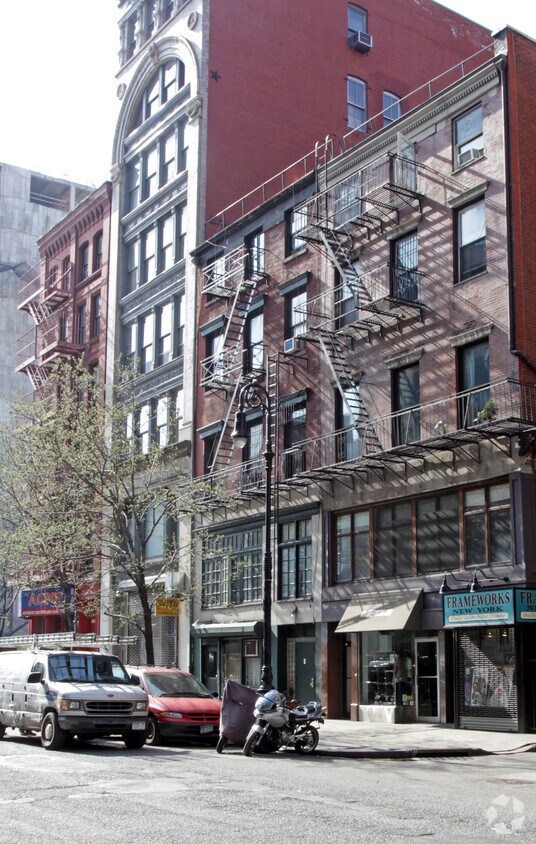 Building Photo - 5 Great Jones St