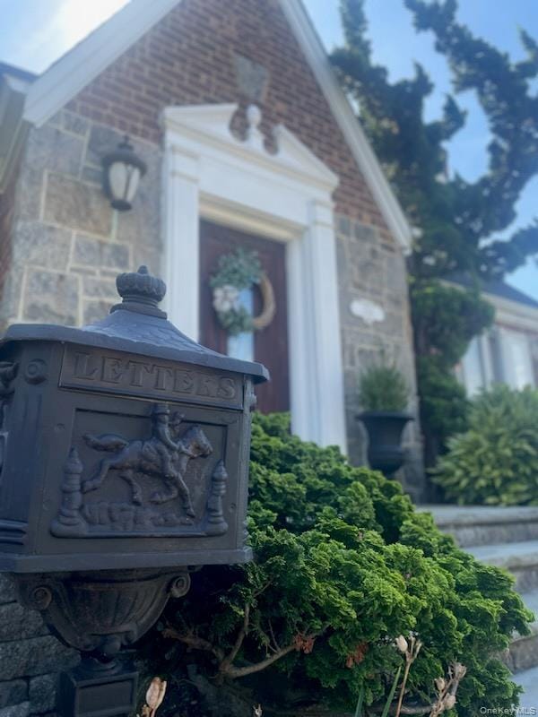 Foto del edificio - 214 Covert Ave