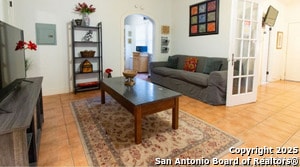 Building Photo - 1403 W Mistletoe Ave