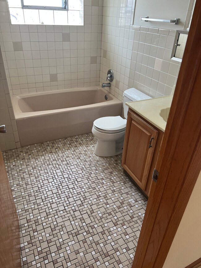 Building Photo - 2725 N 75th Ave