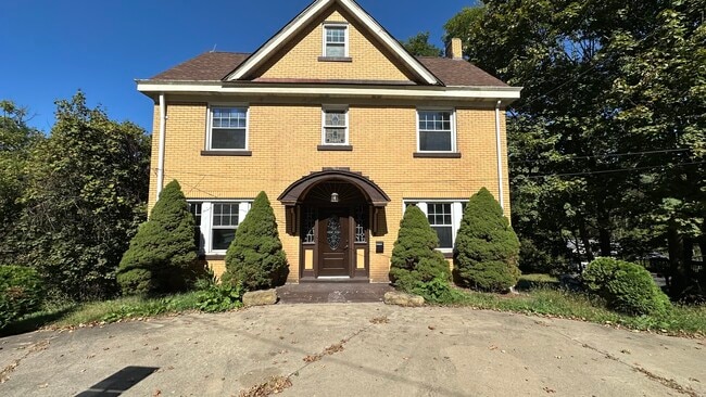 Building Photo - 2518 Bethel Church Rd