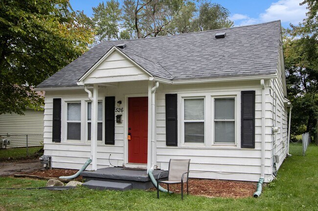 Building Photo - 3/1 Ranch Style Home in Eastwood with Fenc...