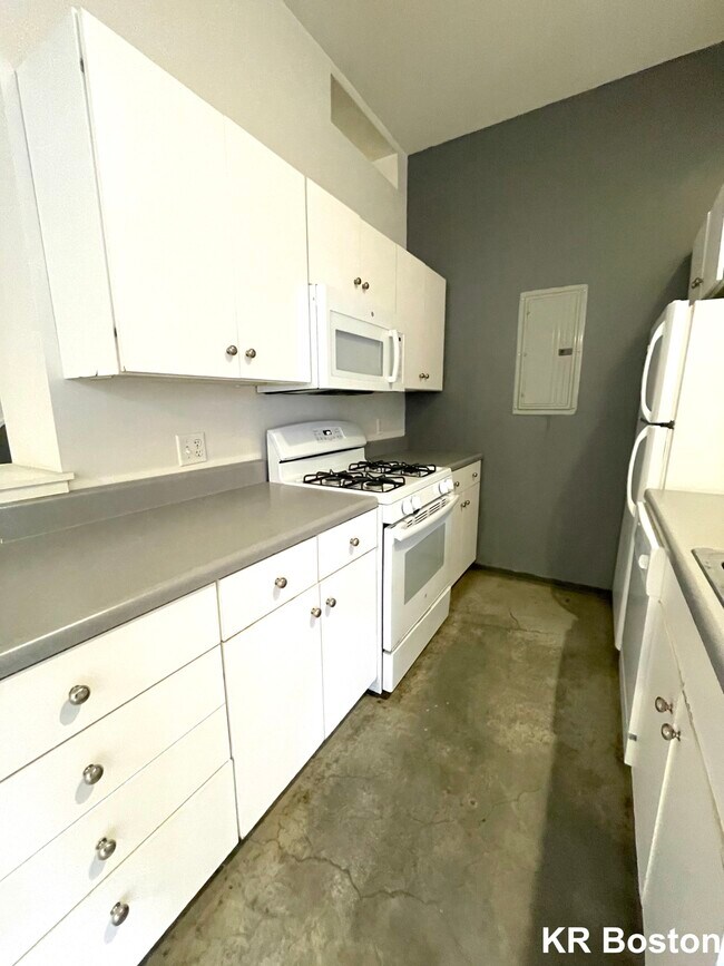 Foto del edificio - 117 E Berkeley St