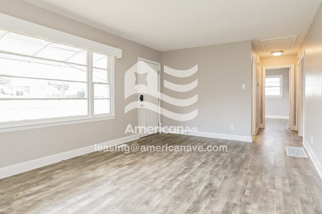 Building Photo - 2310 McKinney St