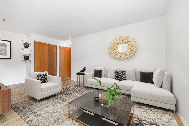 Building Photo - 36 Downes Avenue