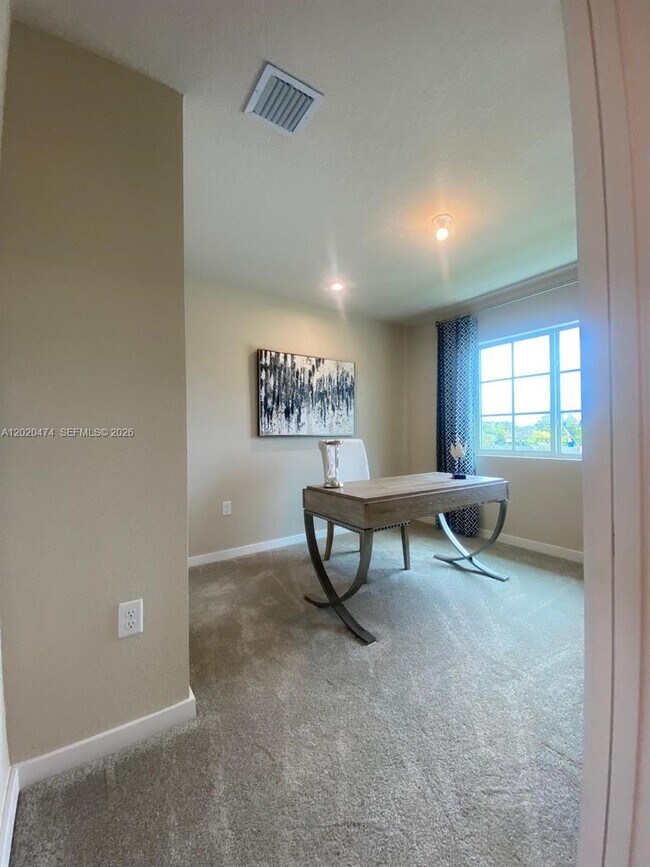 Foto del edificio - 440 NW 11th St