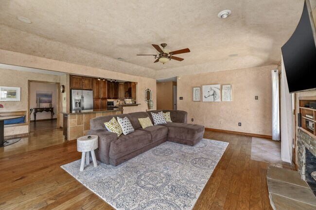 Building Photo - 7300 Augusta Cir