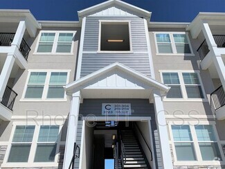 Building Photo - 1807 W Eaglewood Dr