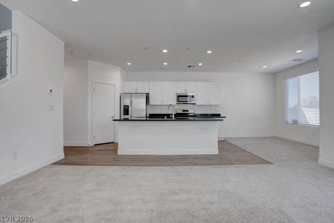 Building Photo - 70 Harrison Rose Ct