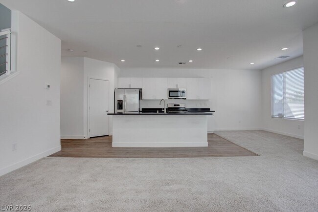 Foto del edificio - 70 Harrison Rose Ct