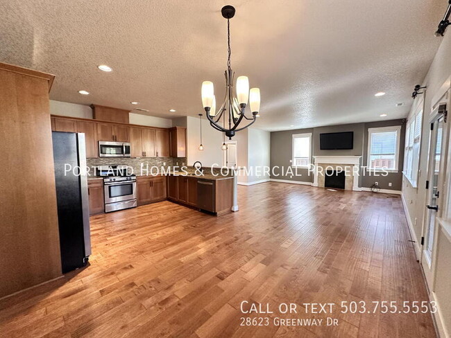 Building Photo - 3 Bed 2 1/2 Bath Wilsonville Gem ** $300 o...