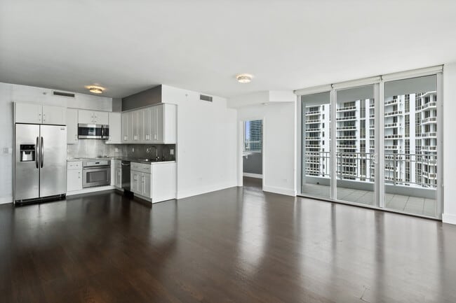Building Photo - 801 Brickell Key Blvd