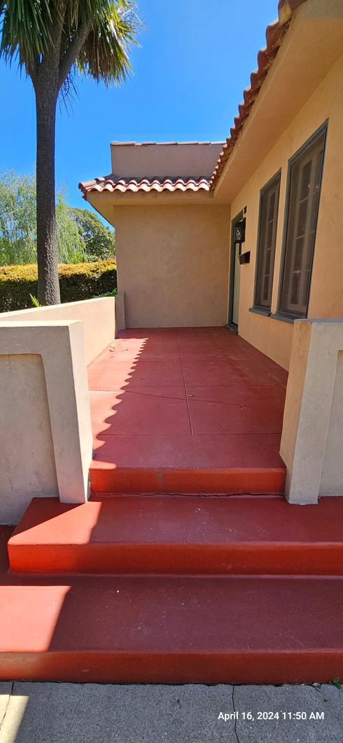 Foto del edificio - Charming Centrally Located Single Story Ho...