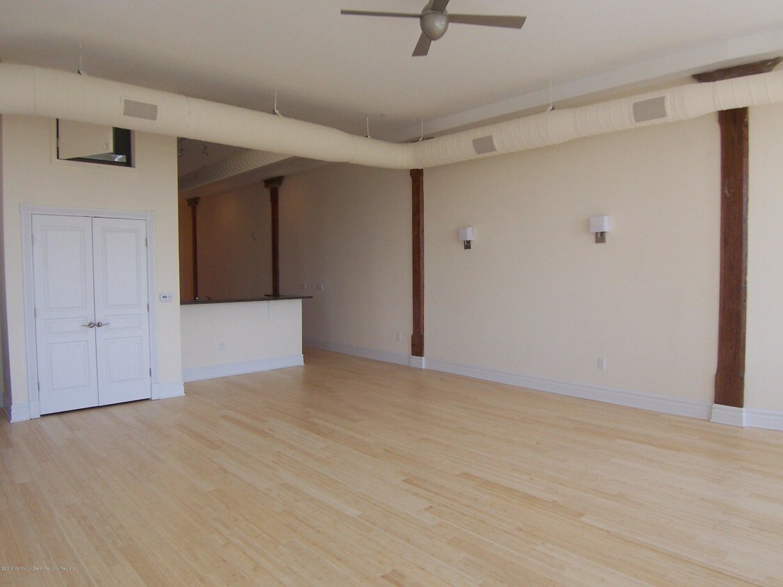 Building Photo - 300 Emory St