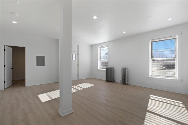 Building Photo - 6969 N Bell Ave