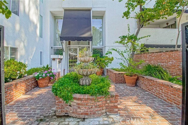 Foto del edificio - 4950 Louise Ave