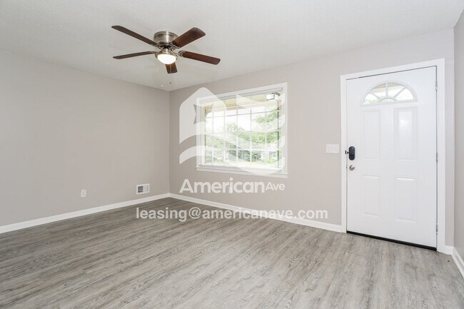Building Photo - 108 Crestmore Dr