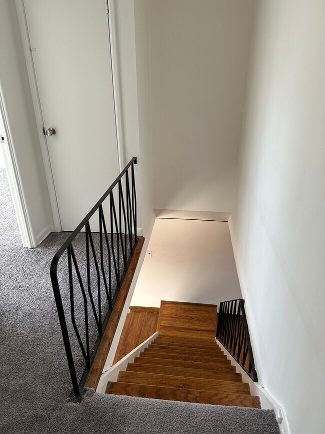 Foto del edificio - 21 Oakmont Dr