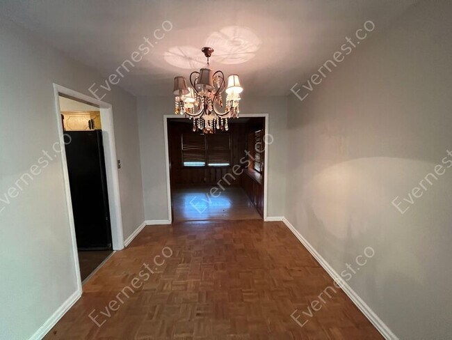 Building Photo - 9801 Greenlee Rd