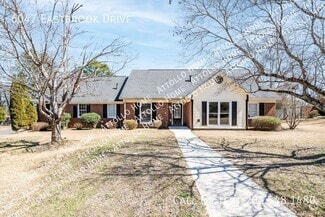 Building Photo - 6047 Eastbrook Dr