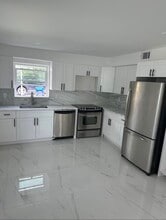 Building Photo - 700 NW 3rd Ave