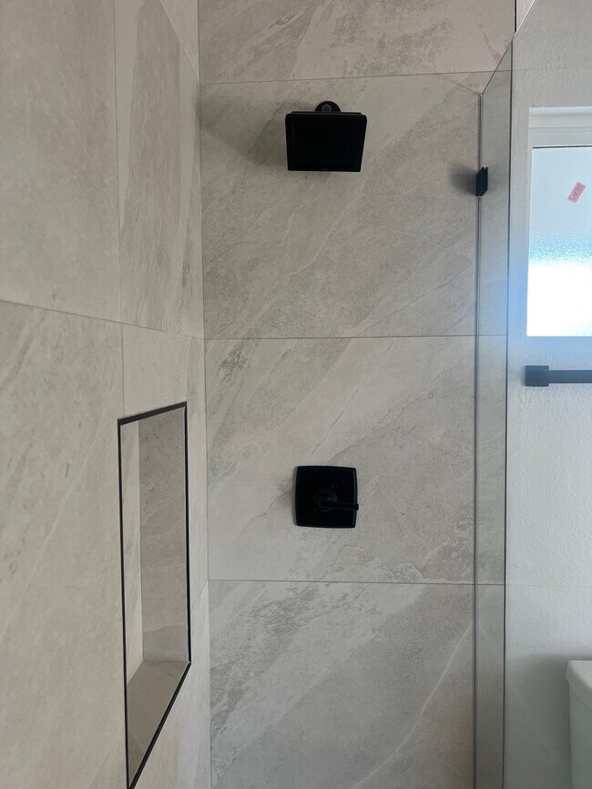 Foto del edificio - 8957 Hargis St