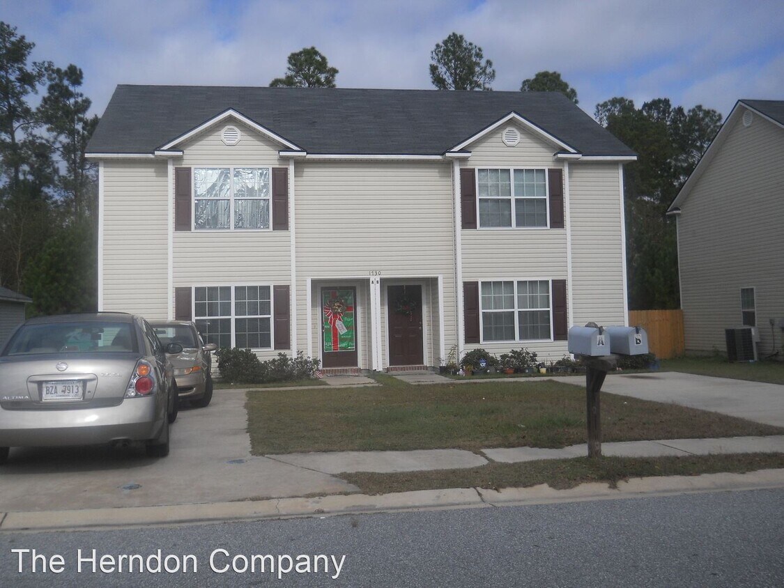 Primary Photo - 3 br, 2.5 bath House - 1730-B Almond Tree