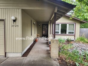 Building Photo - 3725 Keeler Ave