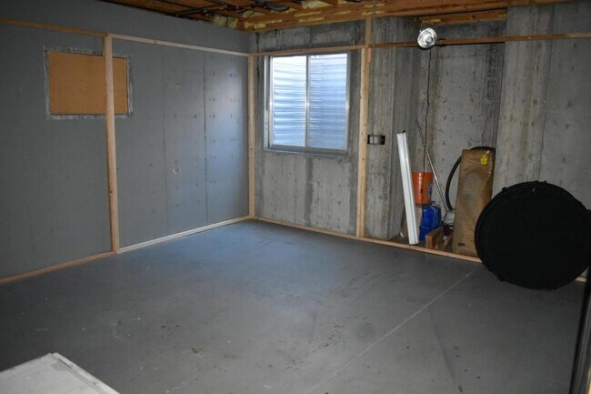 Building Photo - 15409 W. Ellsworth Dr