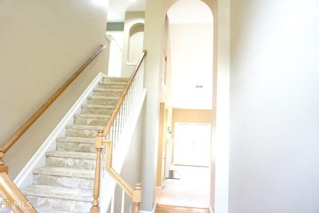 Building Photo - 3618 Sadlers Walk