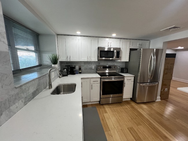 Foto del edificio - 188 Endicott Ave