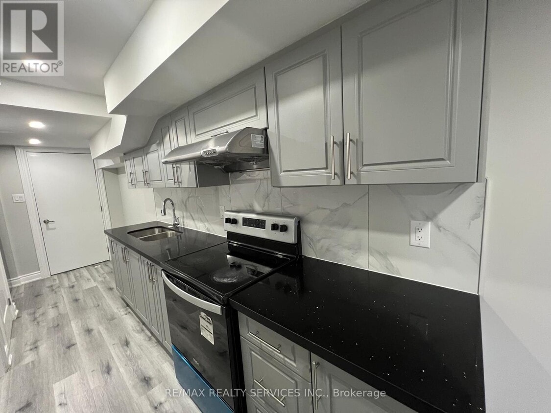 Primary Photo - 97 Cobriza Cres