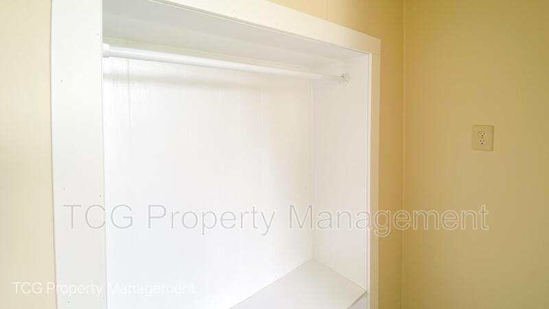 Foto del edificio - 102 S Main St