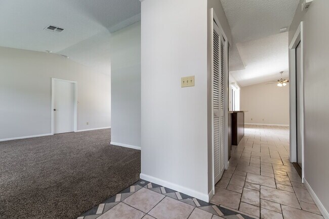 Building Photo - 14711 Astina Way