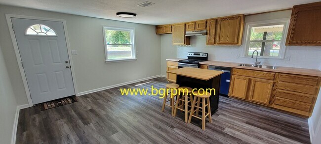 Foto del edificio - 3 BD, 1 1/2 BA home in Lonoke