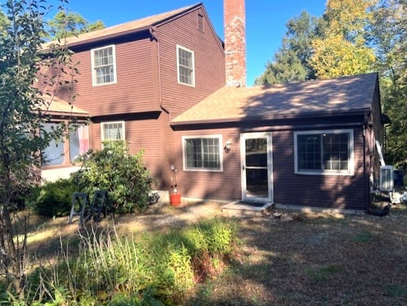 Foto del edificio - 73 Moose Brook Rd