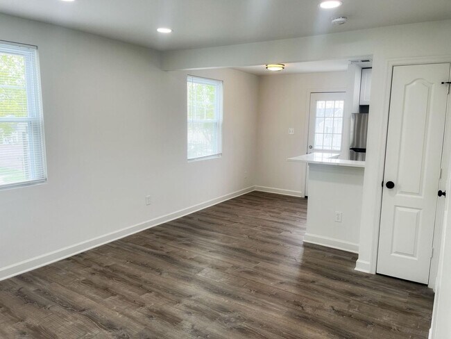 Building Photo - 3 Bed 1.5 Bath Landover