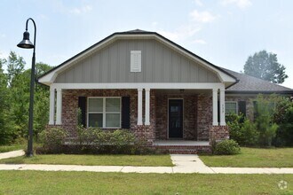 Building Photo - 177 Oaktree Blvd