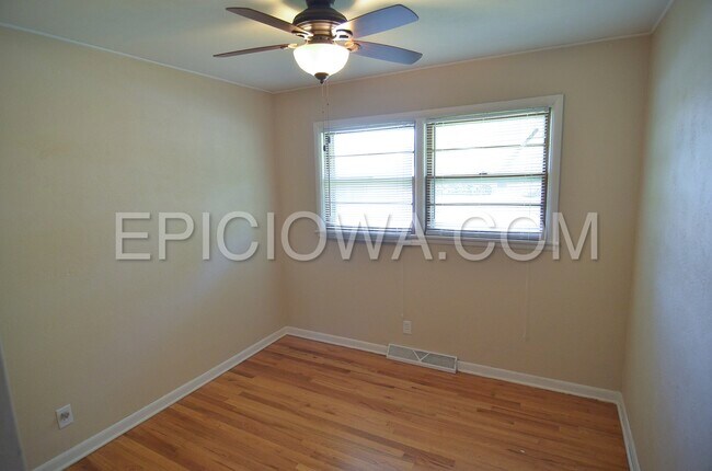 Foto del edificio - 3040 3rd Ave