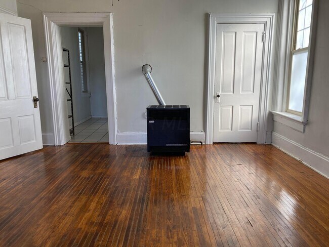 Foto del edificio - 57 E Tompkins St