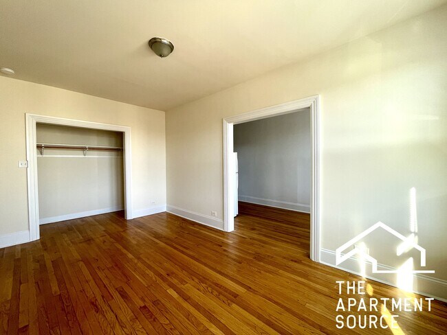 Foto del edificio - 2714 N Sawyer Ave