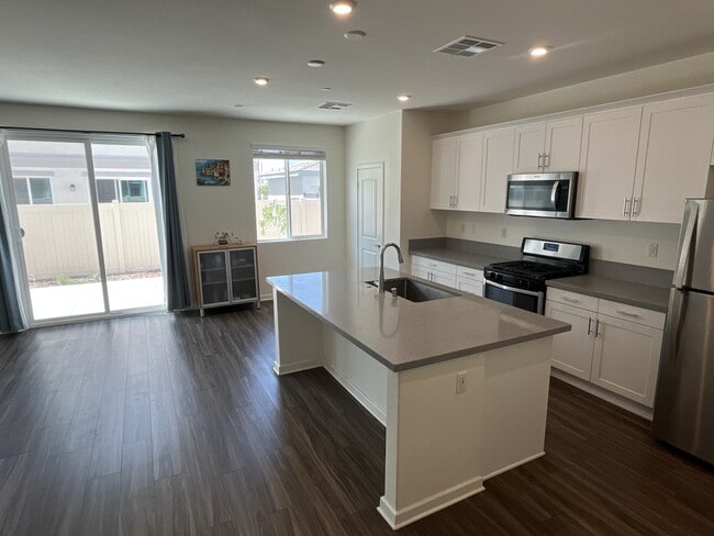 Building Photo - 24943 Dassault Ct