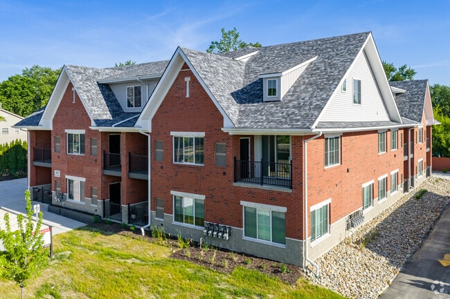 Building Photo - 14 Mile Apartments